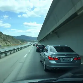 carro capota na Rodovia dos Imigrantes